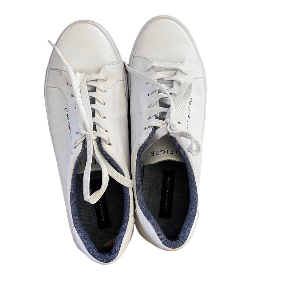 Tommy Hilfiger white men’s sneaker, size 10